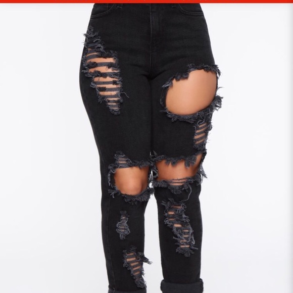 black boyfriend jeans outfit